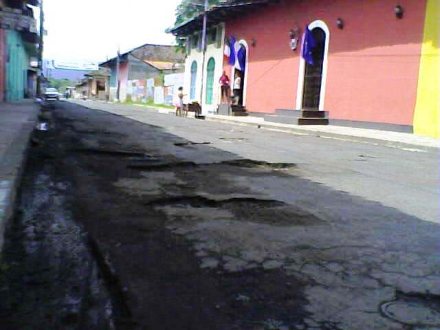Calamitosa calle El Martirio, cera de La Calzada